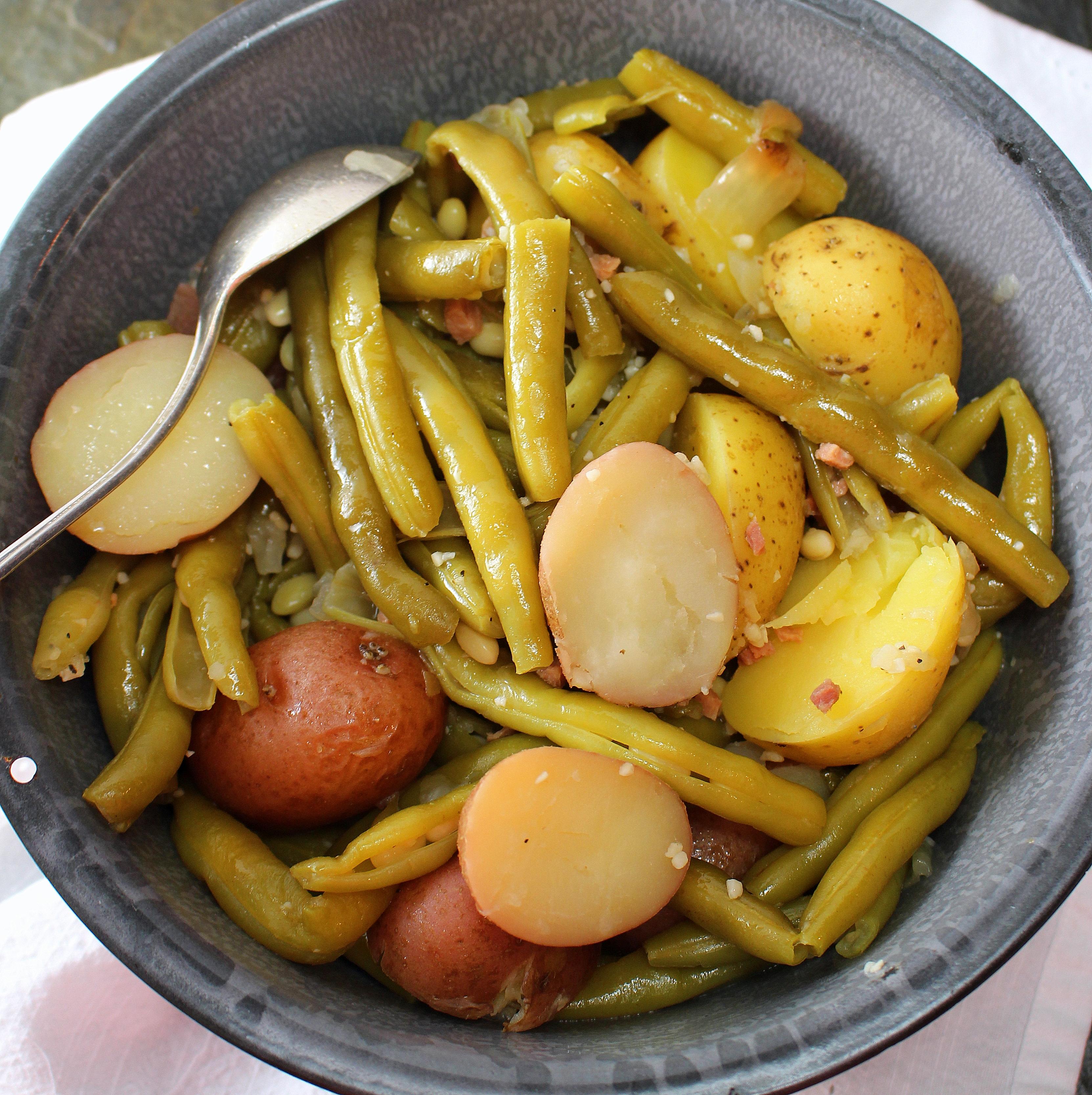 Braised Half-Runner Beans with Potatoes