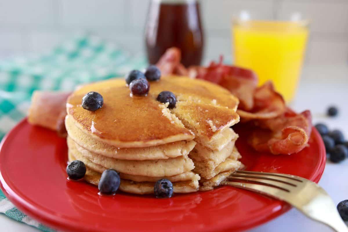 Blackstone Griddle Pancakes with recipe title in text overlay.