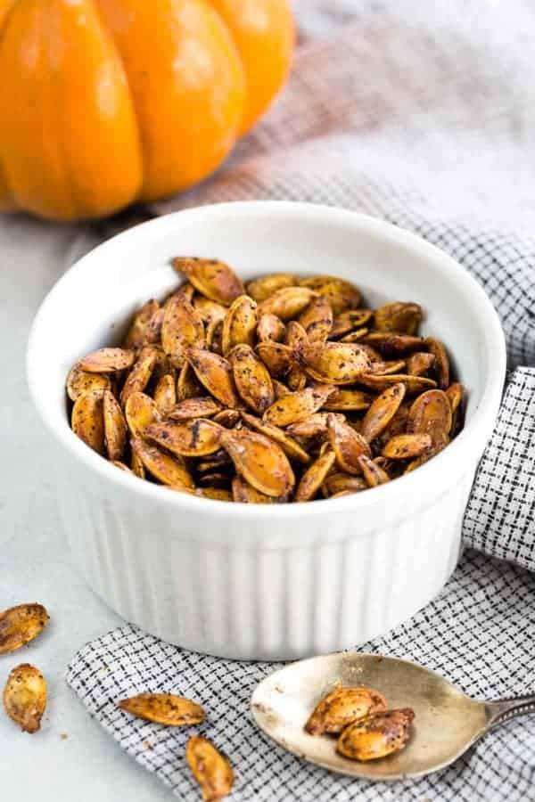 How to Roast Pumpkin Seeds - Save the seeds from your pumpkins this year and make roasted pumpkin seeds for a healthy, crunchy snack.