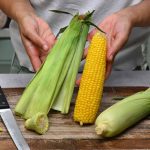 How To Cook Corn On The Cob In The Microwave