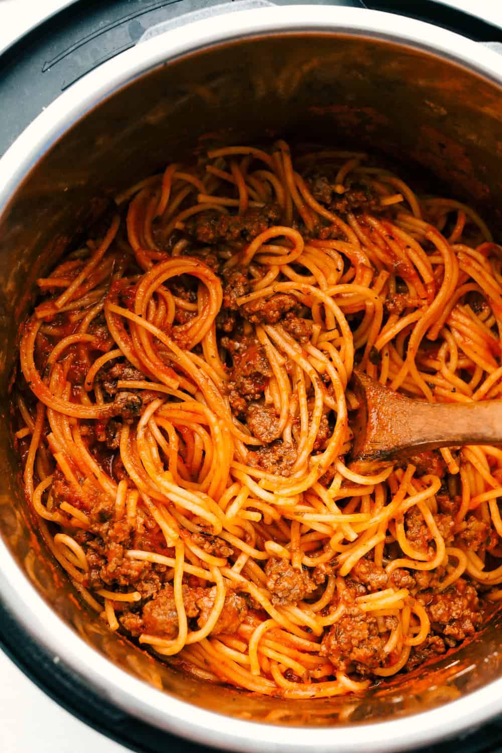 Browning, seasoning and cooking spaghetti in the instant pot.